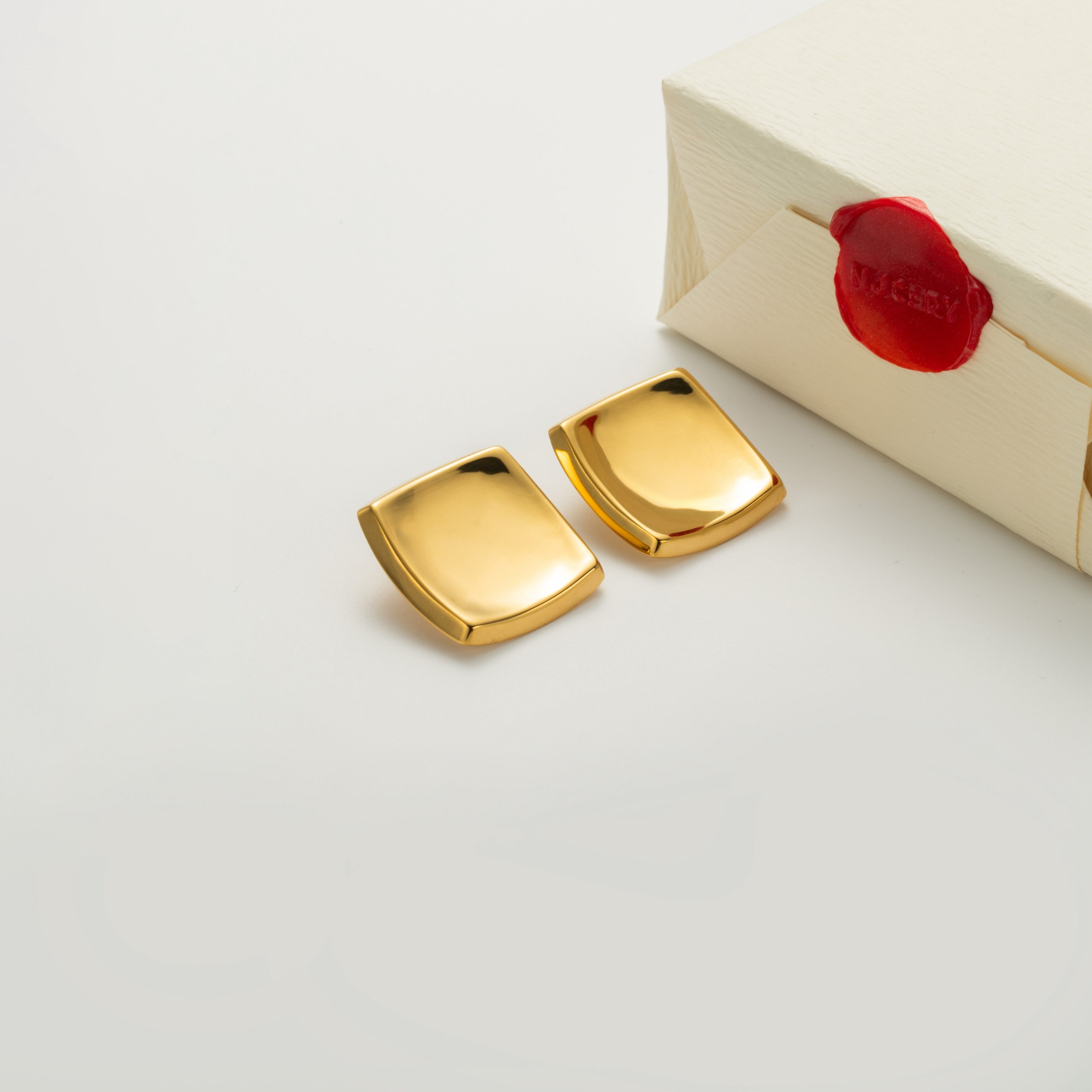 Zenith Studs